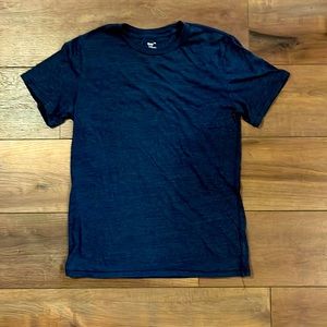GAP blue crew neck t shirt. Size XS.